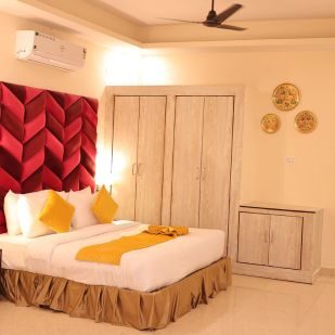 best hotel in rishikesh near ganga